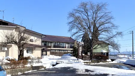 Okinajima Onsen Tamanoyu Ryokan Отели рядом с достопримечательностью «Инавасиро»