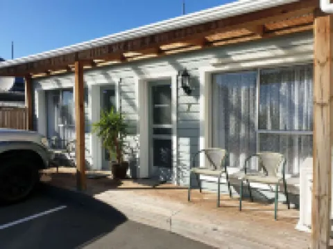 Cranford Cottages and Motel Hotels in 