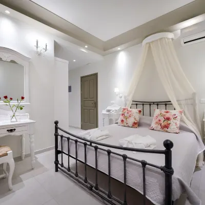 Zephyros Hotel Отели рядом с достопримечательностью «Черный пляж»