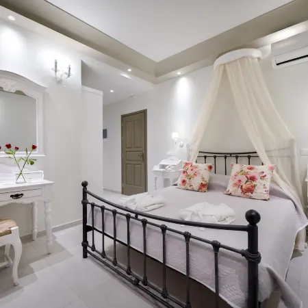 Zephyros Hotel
