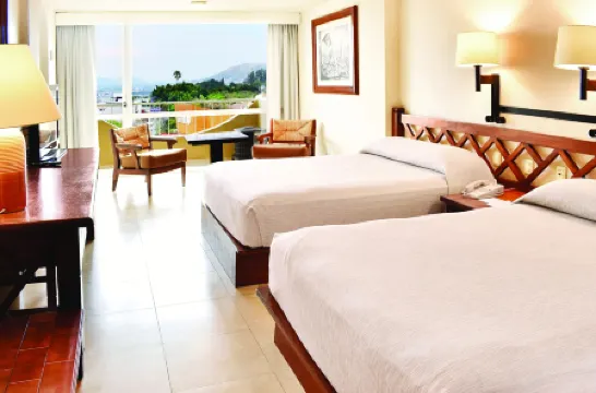Hotel Fortin Plaza