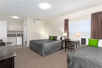 Redcliffe Motor Inn Hotels in Scarborough