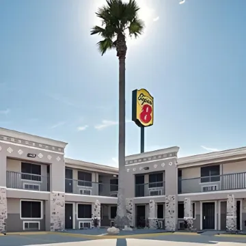Super 8 by Wyndham McAllen/Downtown/La Plaza Mall