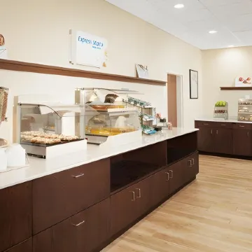 Holiday Inn Express & Suites SANDUSKY by IHG