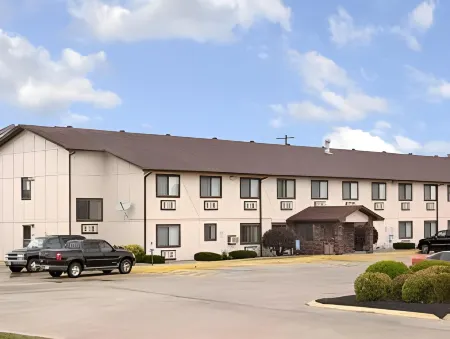 Super 8 by Wyndham Danville