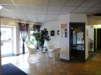 L'Hôtel du Marais Romilly Centre Hotels in Bethon