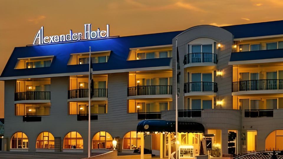 Alexander Hotel