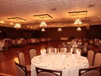Montecassino Hotel & Suites Отели в г. Торонто