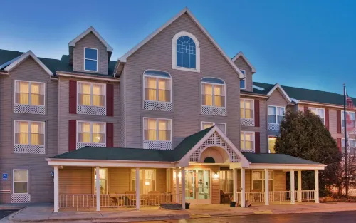 Country Inn & Suites by Radisson, Birch Run-Frankenmuth, MI Hotels in Birch Run