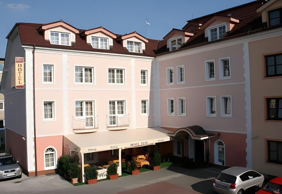 hotel overview picture