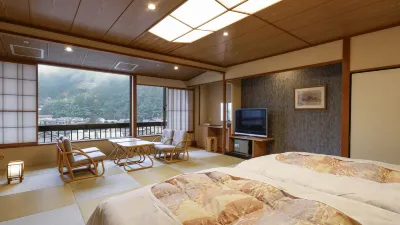 依山楼 岩崎 のホテル
