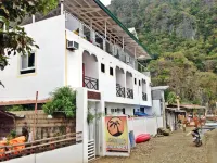 Joaquinn's Bed and Breakfast El Nido City near Beach Hotel dekat Pantai Seven Commandos