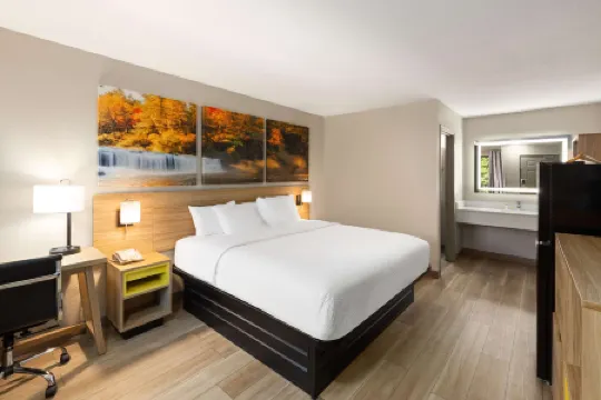 Days Inn by Wyndham Helen