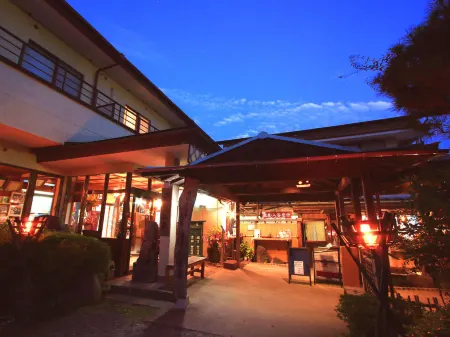 Yunomoto Onsen Отели в г. Кобаяси