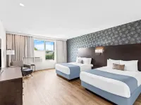 Best Western Plus Montreal East โรงแรมใกล้ถนน Rue Sherbrooke