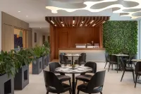 Holiday Inn DUBAI BUSINESS BAY by IHG - Kitchens