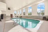 Comfort Inn & Suites Pueblo - Pools