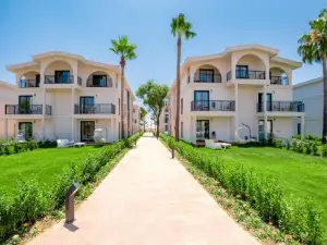 La Benata Beach Hotel