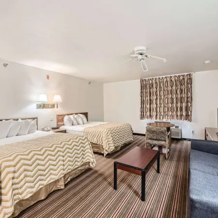 Travelodge by Wyndham Longmont