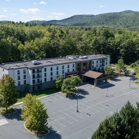 Hampton Inn & Suites Lake George