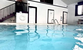 APM Inn and Suites