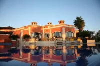 Pestana Carvoeiro Golfe - Al Các khách sạn gần Bola NIVEA – Slide & Splash