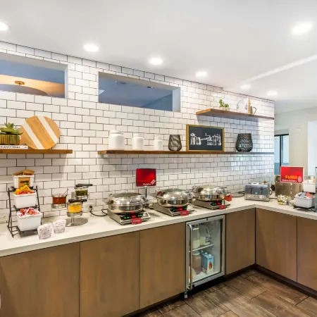 Best Western Plus Cotton Tree Inn