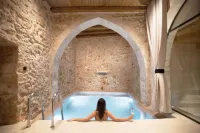 Monastery Estate Venetian Harbor - Hot Tub