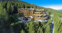 LeCrans Hotels near Pool Sporting