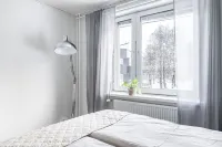 Bright 1BR Apartment next to the Beach