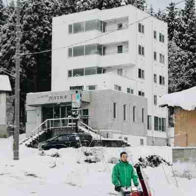 ホテルジャスティス Hotel Exterior