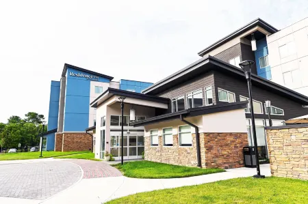 Residence Inn Richmond West/Midlothian Отели рядом с достопримечательностью «Парк Роквуд»