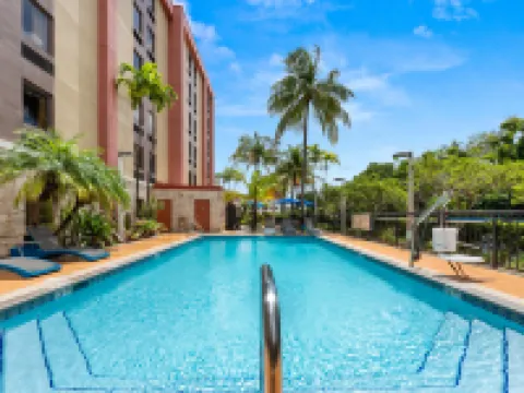 ハンプトン  イン マイアミ エアポート ウエスト ドラールのホテル