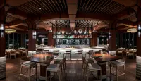 The Ray Hotel Delray Beach, Curio Collection by Hilton - Barer