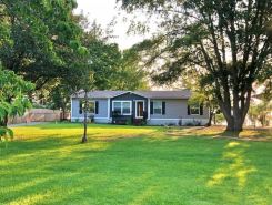 "Lost Crab", beautiful 3BR, big yard, private dock