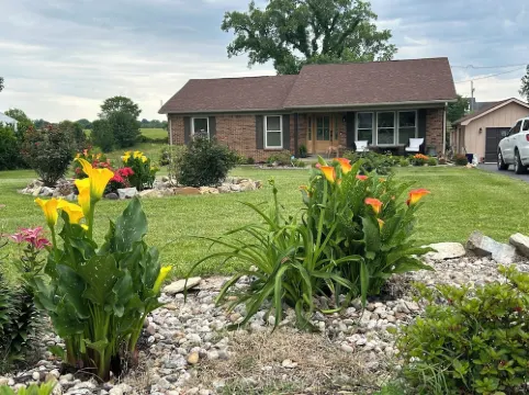 Explore Bardstown's bourbon heritage - Heaven Hill just 13 minutes away