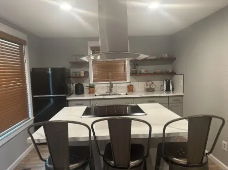 Cozy apartment in Pendleton Oregon Отели в г. Пендлтон