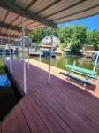 Lakefront house RIGHT on the water! 3.3 mm Lake of the Ozarks. Calm cove