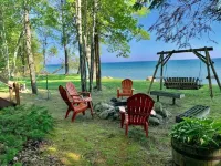 Summer Getaway on Lake Huron Hotel a Benton Township