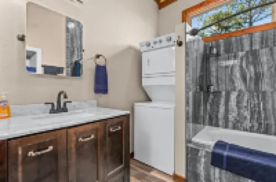 Modern High End Cabin #3 on Horsehead lake with private viewing tower