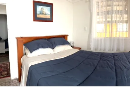 Barney Point Gem  Space, Privacy & Perfect Location Walk to Beach, Cafes and Pub