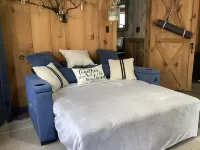 Cozy countryside cottage located on Crooked river in Naples Maine.