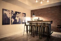 MarinaResort/2SpaciousLivingRoom/gameRMBar/