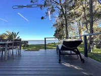 Perfect Retreat Absolute waterfront, Stunning View and Direct Access to water.