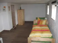 Des Försters Ferienhaus - Haus Hirsch Goldenstadt 호텔