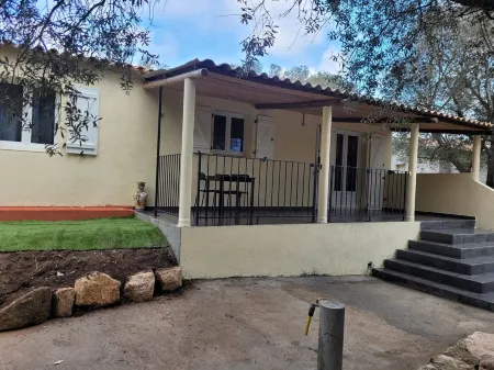 Country house 5 minutes from bonifacio town Отели рядом с достопримечательностью «Office Municipal de Tourisme de Bonifacio»