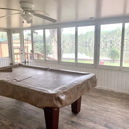 Lake living with beautiful views!