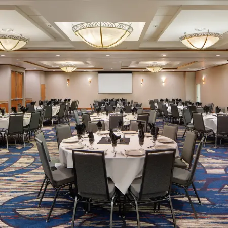 DoubleTree by Hilton Richmond Airport