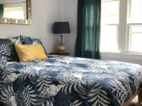 Awesome House in Downtown Sylva! シルバのホテル