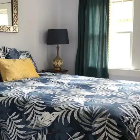 Awesome House in Downtown Sylva! Отели в г. Сильва